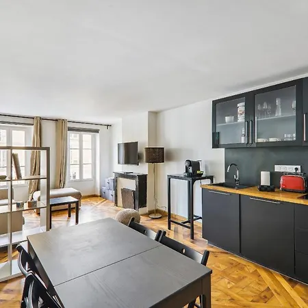 Apartment Le Petit - Versailles